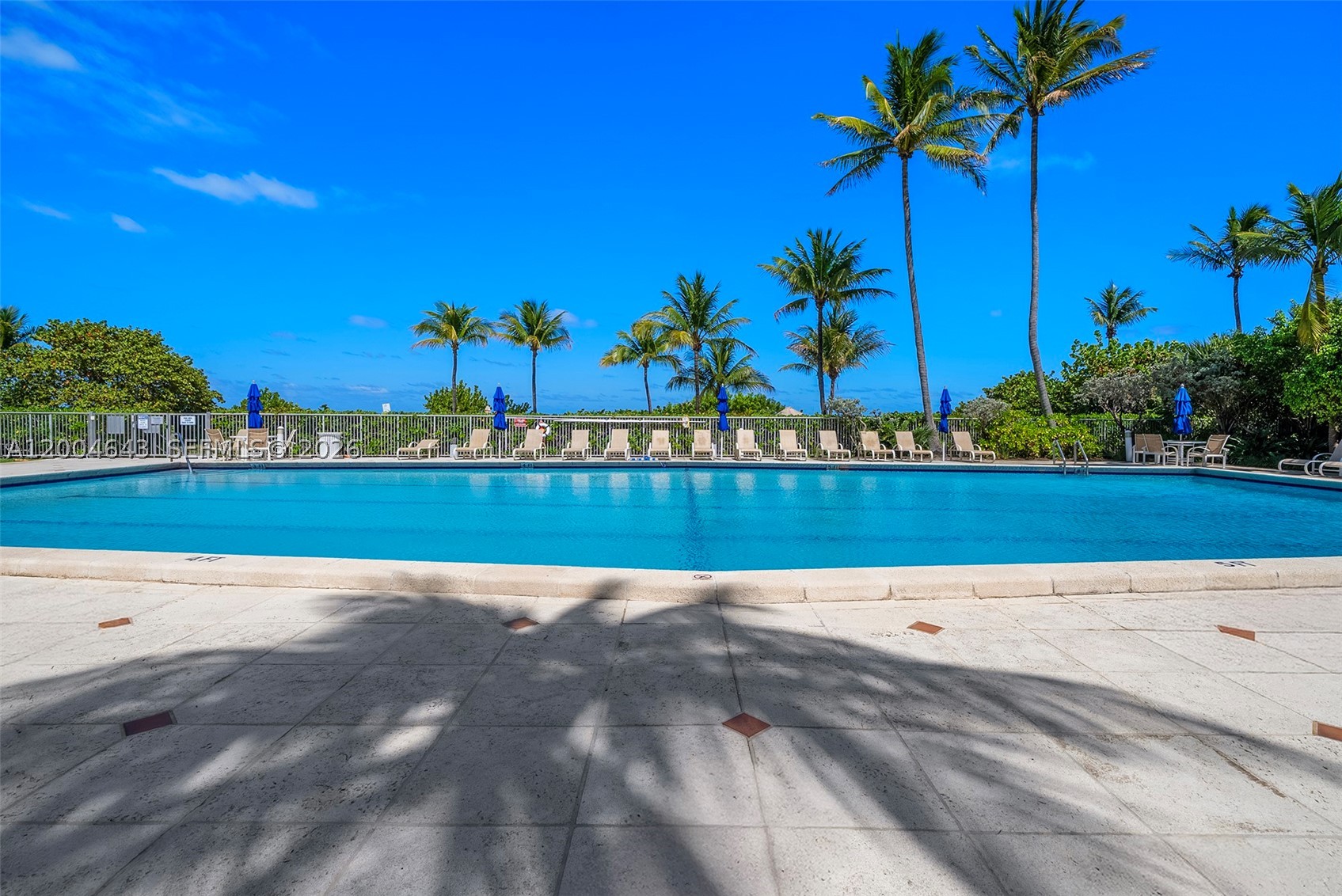 600 Grapetree Dr #3BS, Key Biscayne FL 33149