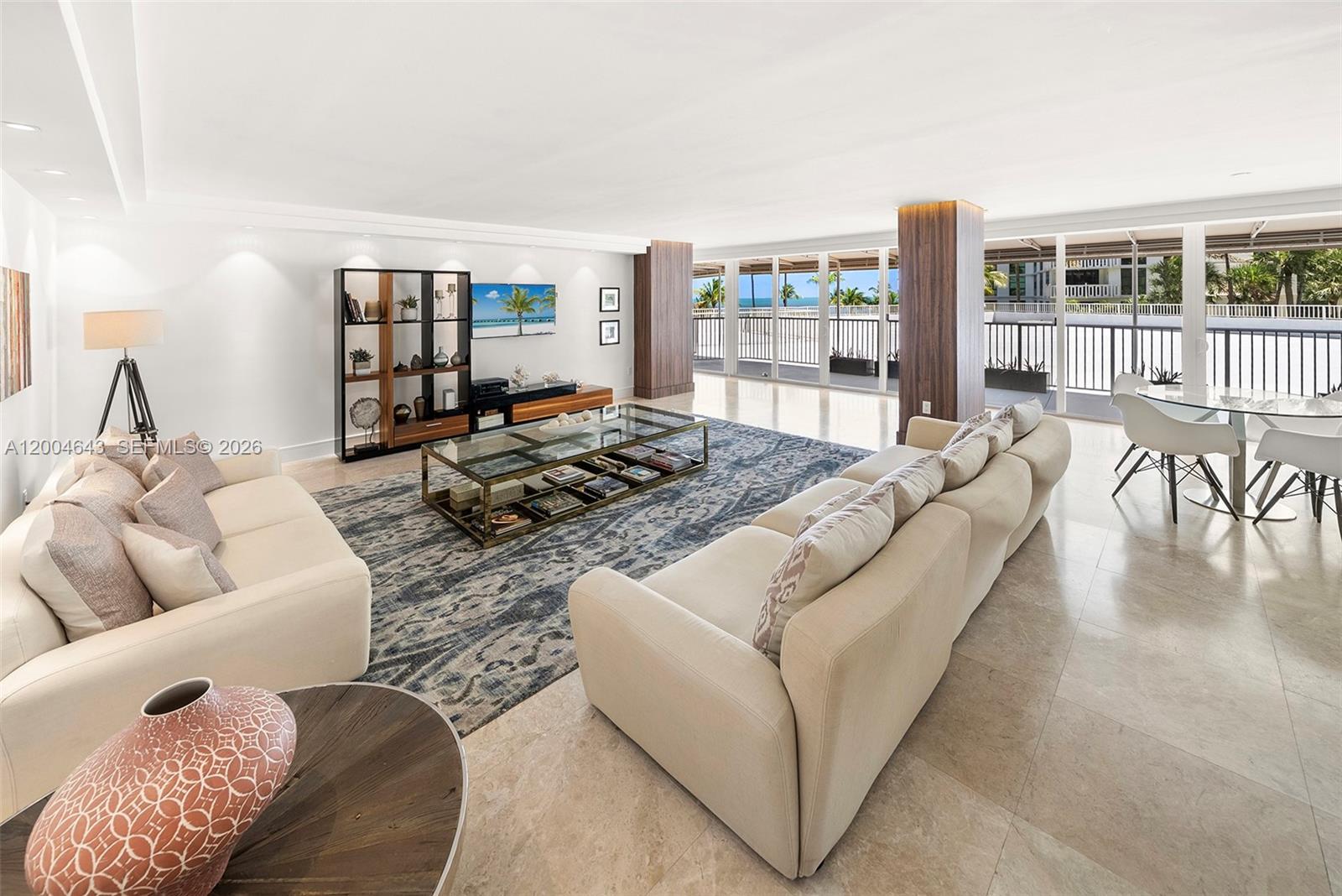 600 Grapetree Dr #3BS, Key Biscayne FL 33149