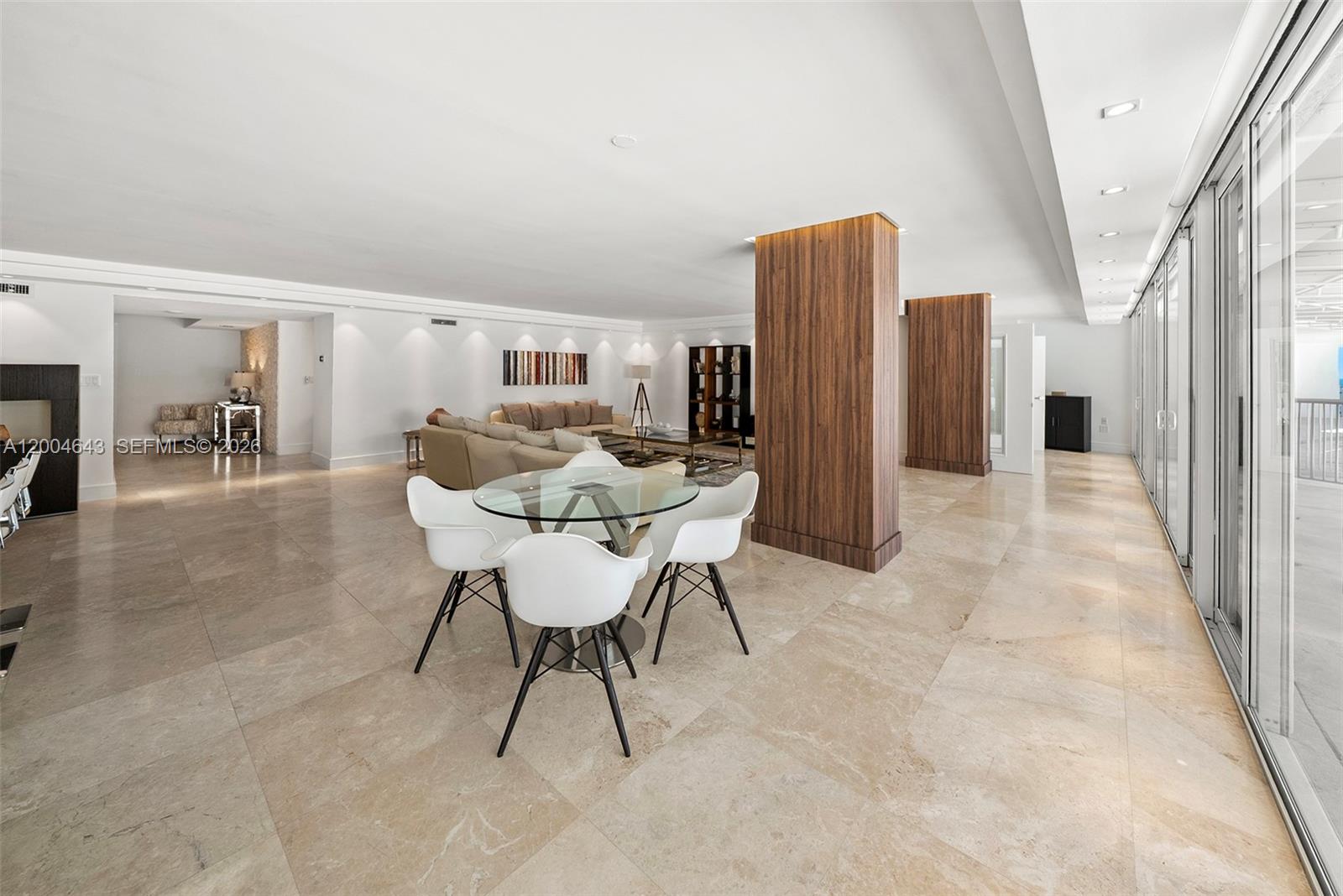 600 Grapetree Dr #3BS, Key Biscayne FL 33149
