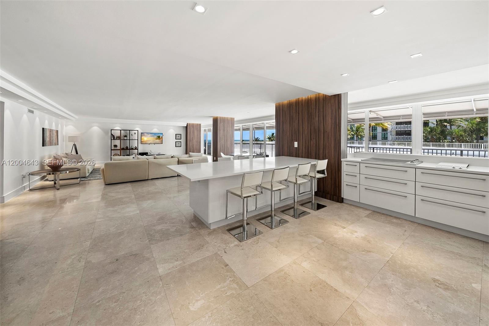 600 Grapetree Dr #3BS, Key Biscayne FL 33149