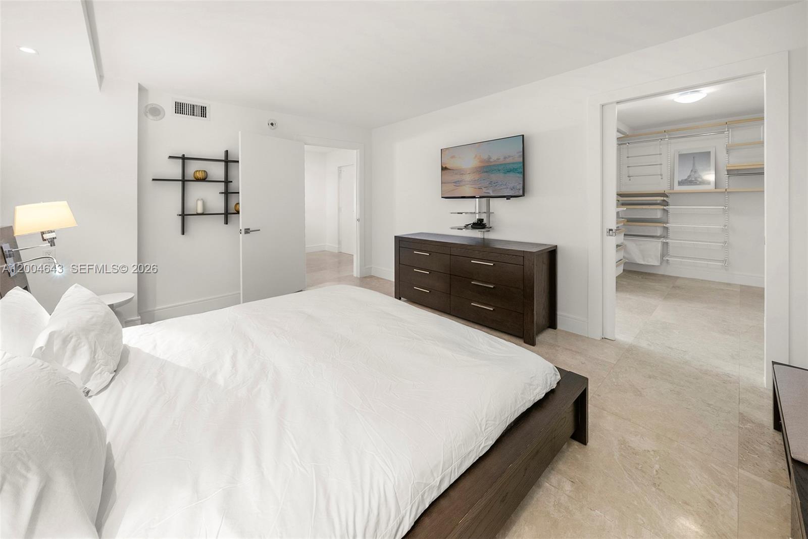 600 Grapetree Dr #3BS, Key Biscayne FL 33149