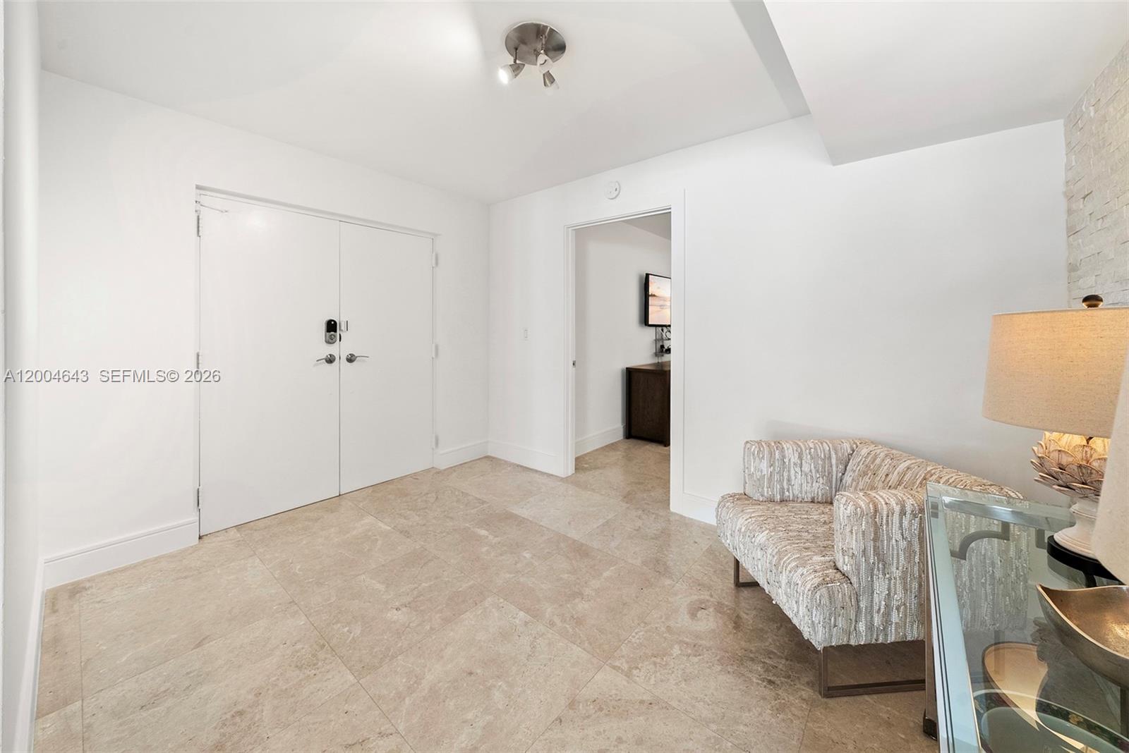 600 Grapetree Dr #3BS, Key Biscayne FL 33149