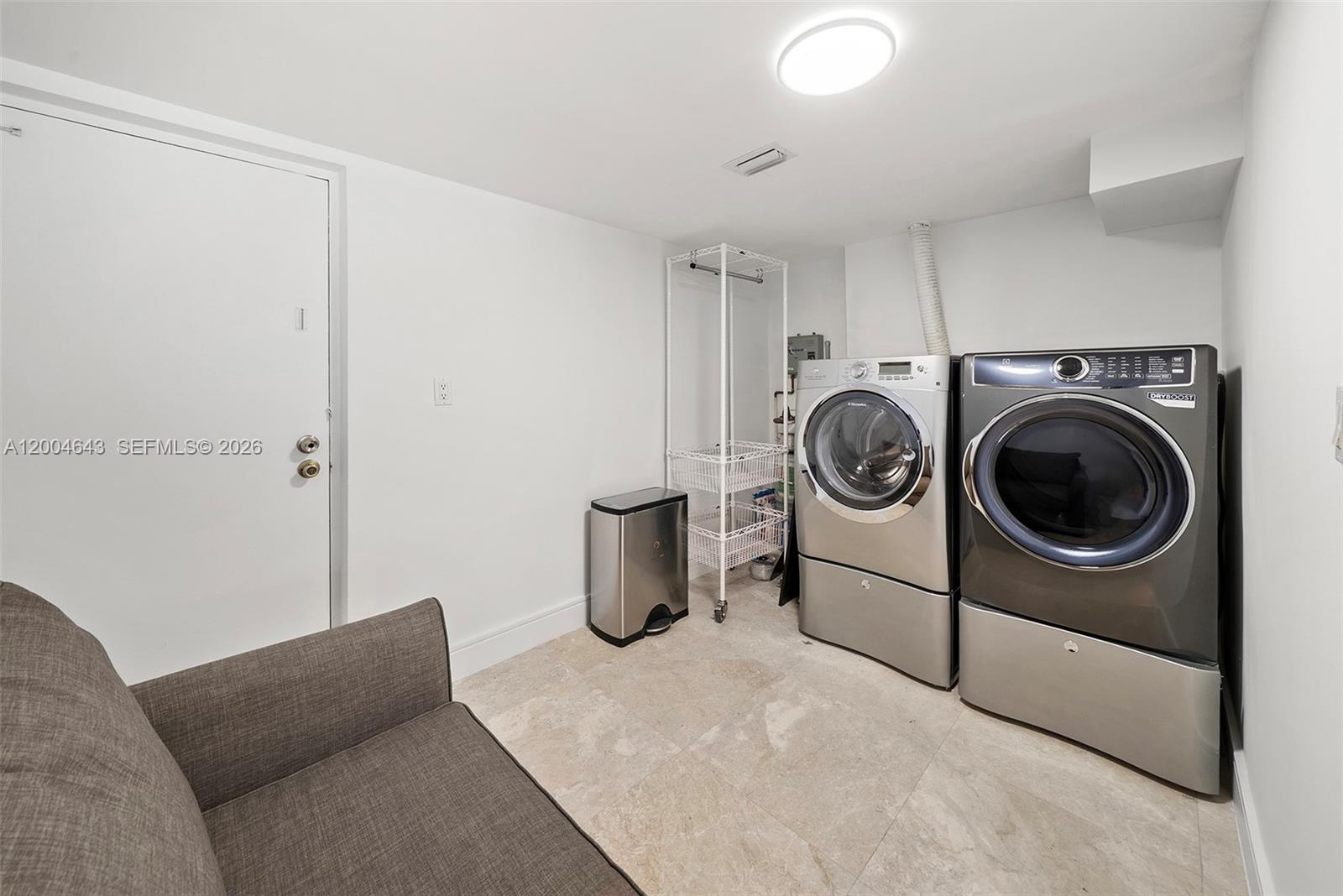 600 Grapetree Dr #3BS, Key Biscayne FL 33149