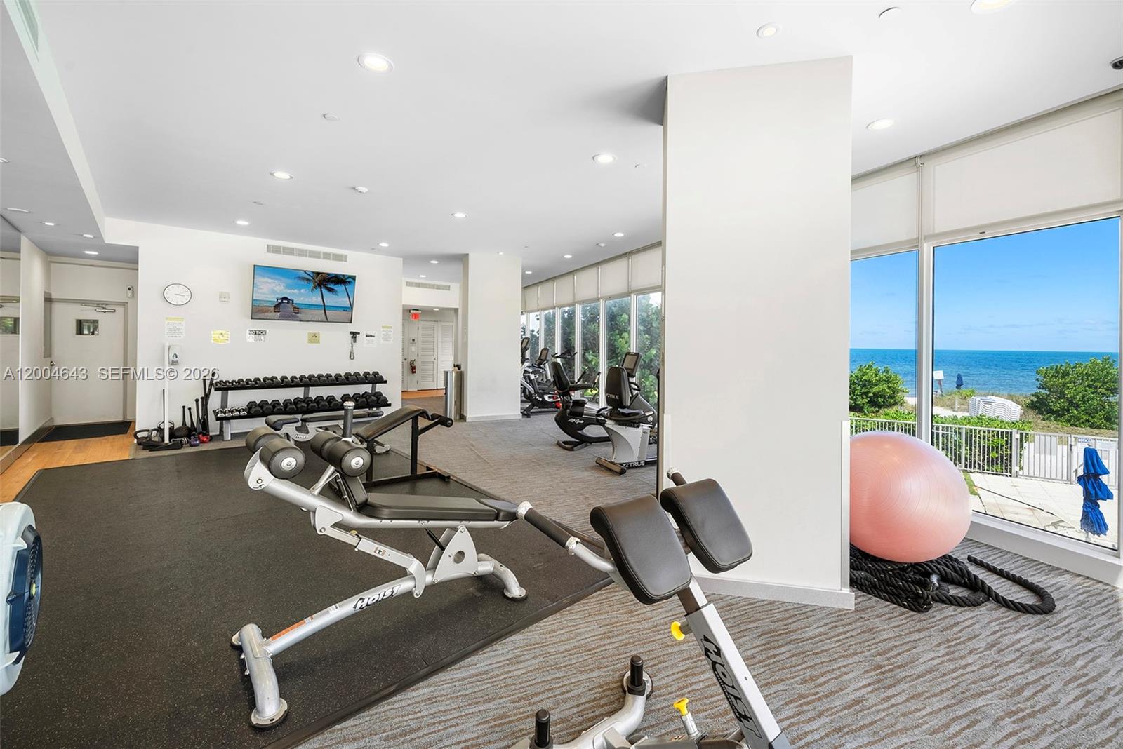 600 Grapetree Dr #3BS, Key Biscayne FL 33149