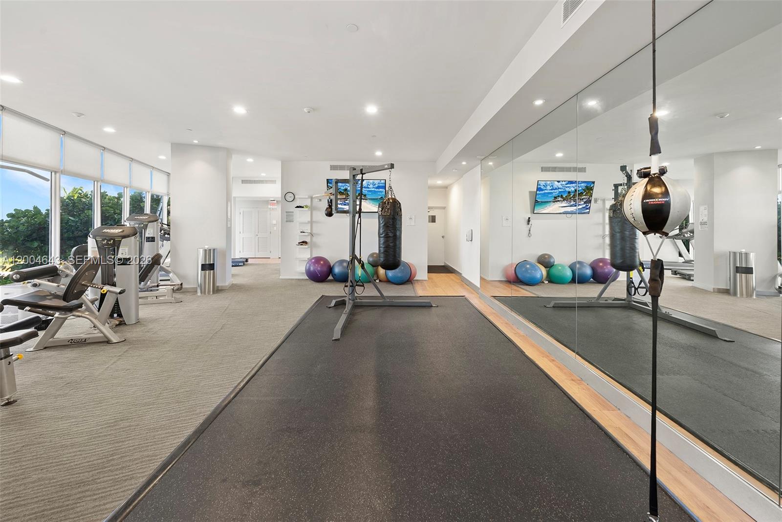 600 Grapetree Dr #3BS, Key Biscayne FL 33149