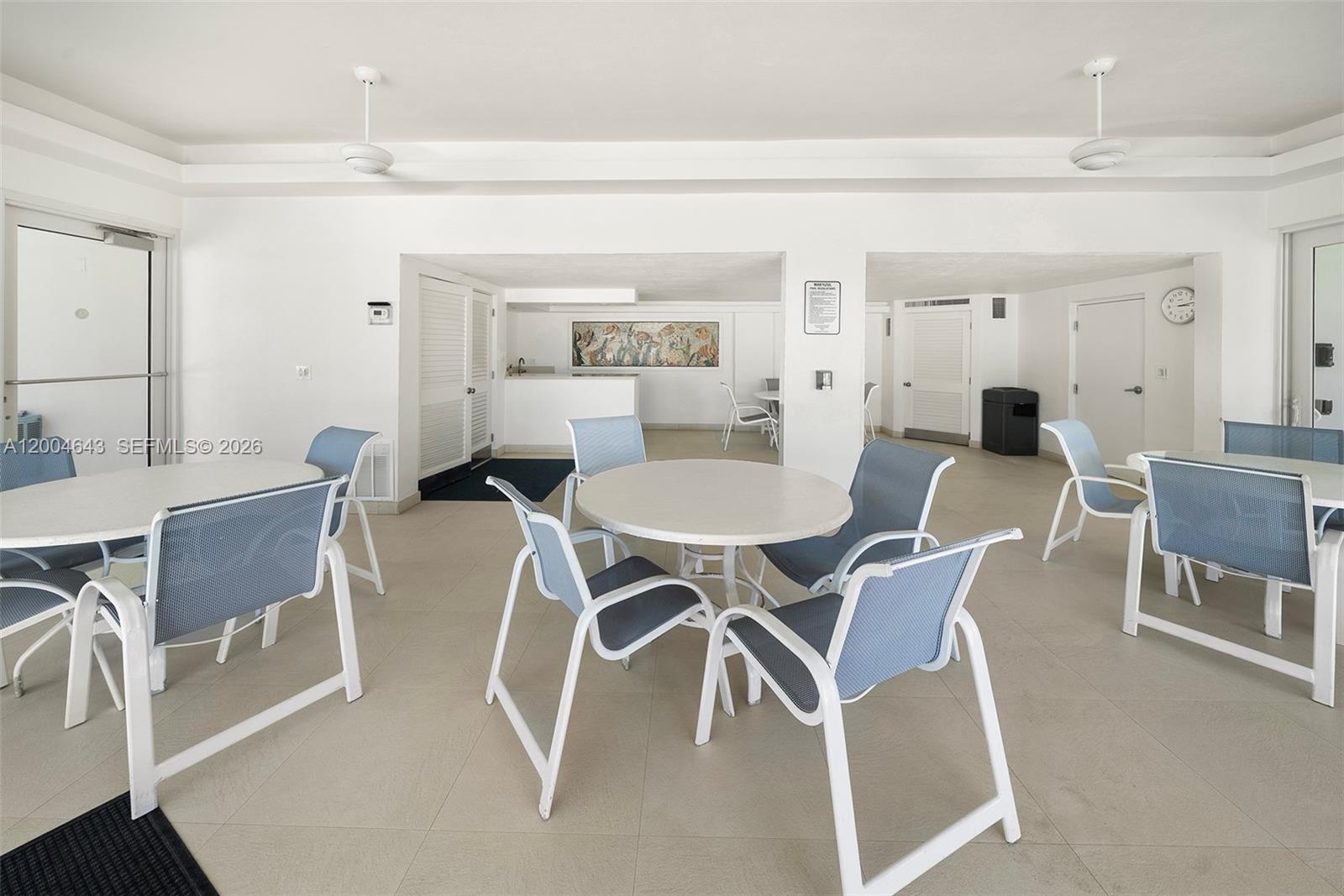 600 Grapetree Dr #3BS, Key Biscayne FL 33149