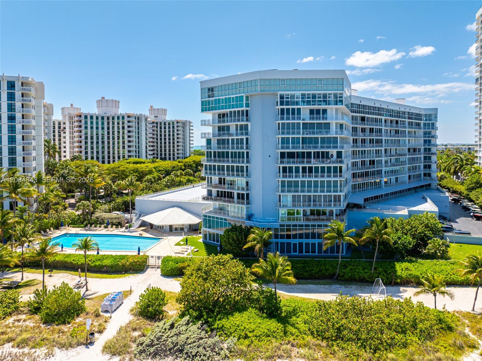 600 Grapetree Dr #3BS, Key Biscayne FL 33149