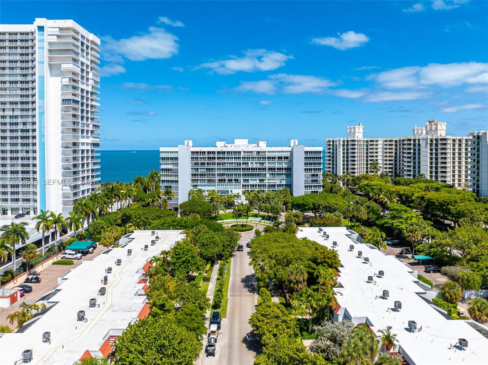 600 Grapetree Dr #3BS, Key Biscayne FL 33149