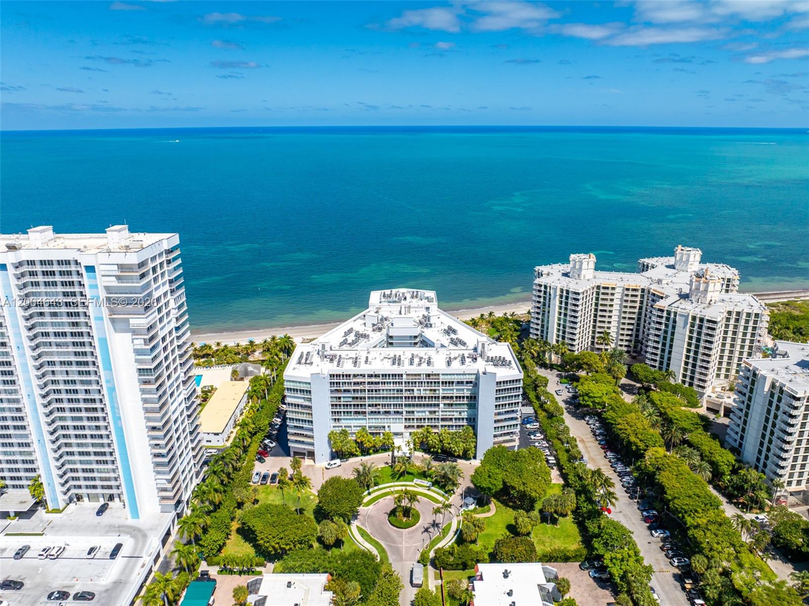 600 Grapetree Dr #3BS, Key Biscayne FL 33149