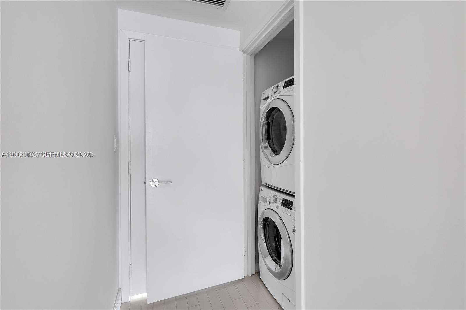 6799 Collins Ave #1602, Miami Beach FL 33141