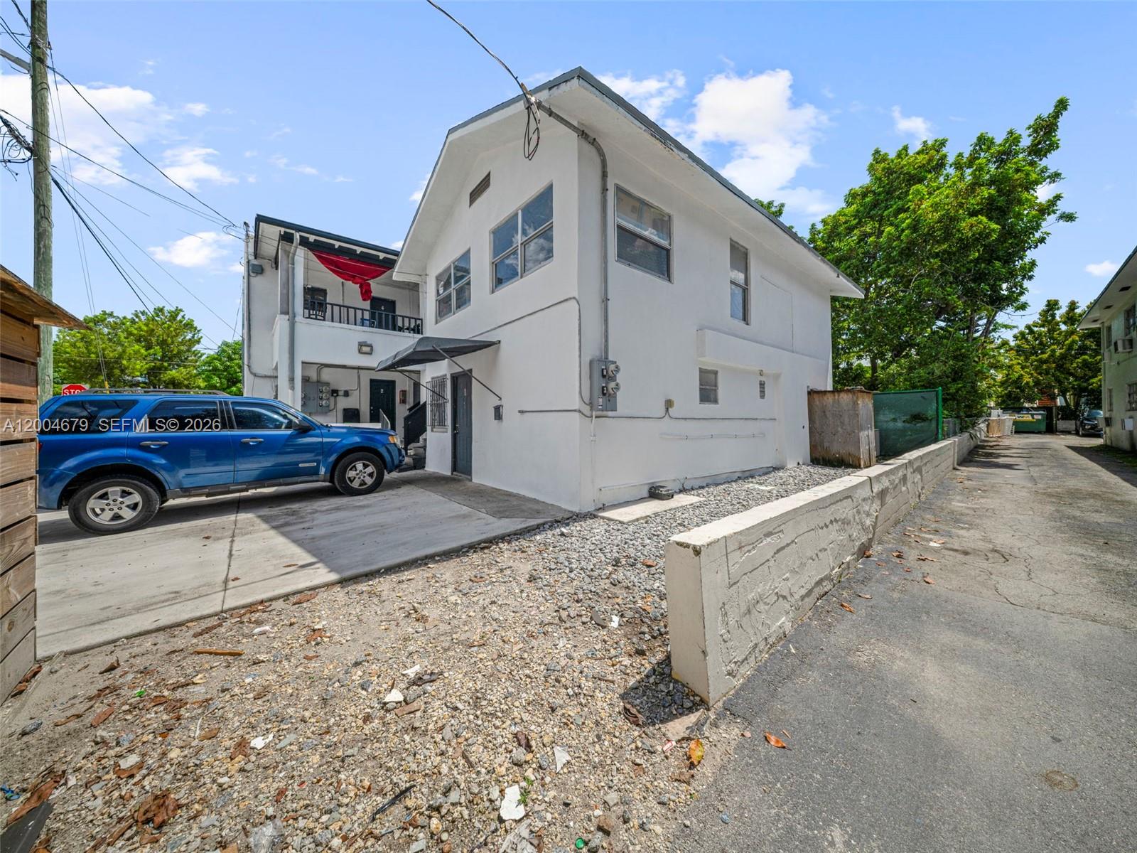 500 SW 8th AVE, Miami FL 33130