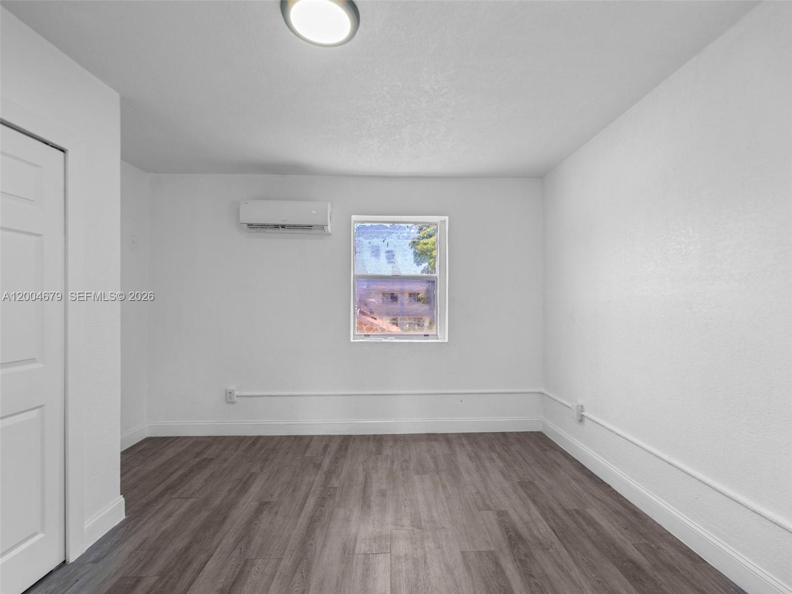500 SW 8th AVE, Miami FL 33130