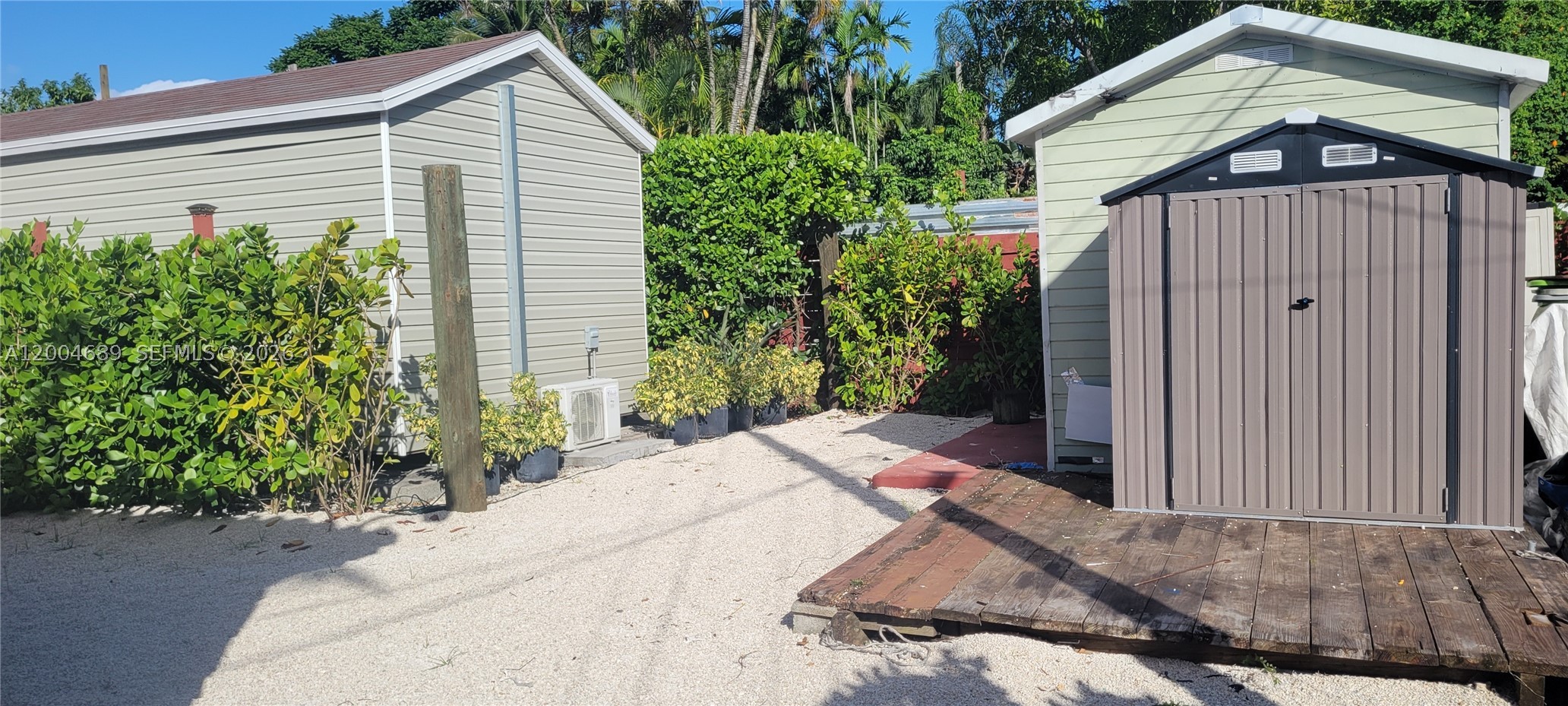6021 SW 62nd Pl, South Miami FL 33143