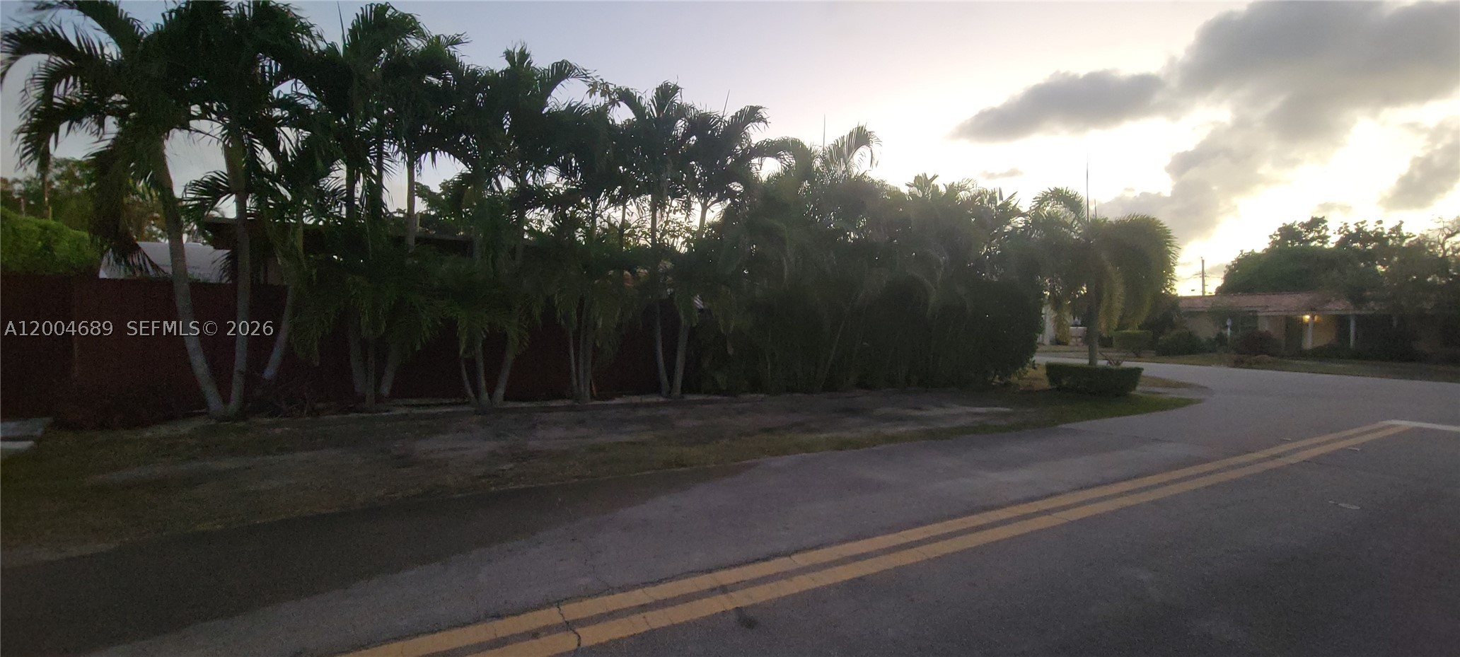 6021 SW 62nd Pl, South Miami FL 33143