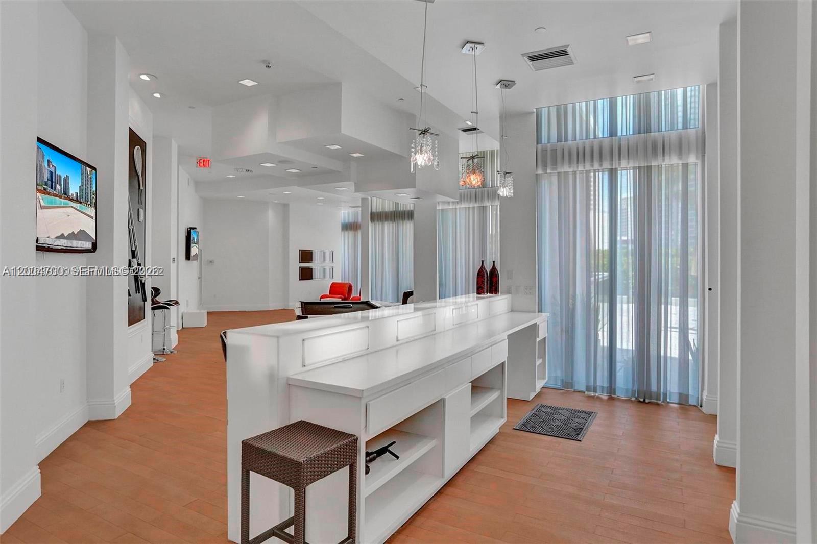 350 S Miami Ave #2702, Miami FL 33130