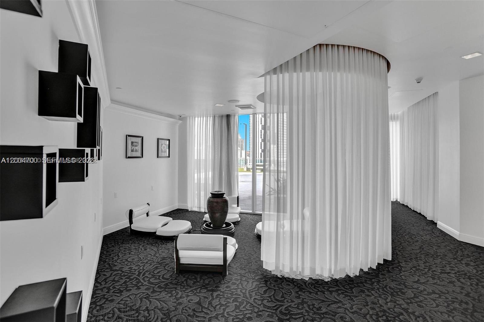 350 S Miami Ave #2702, Miami FL 33130