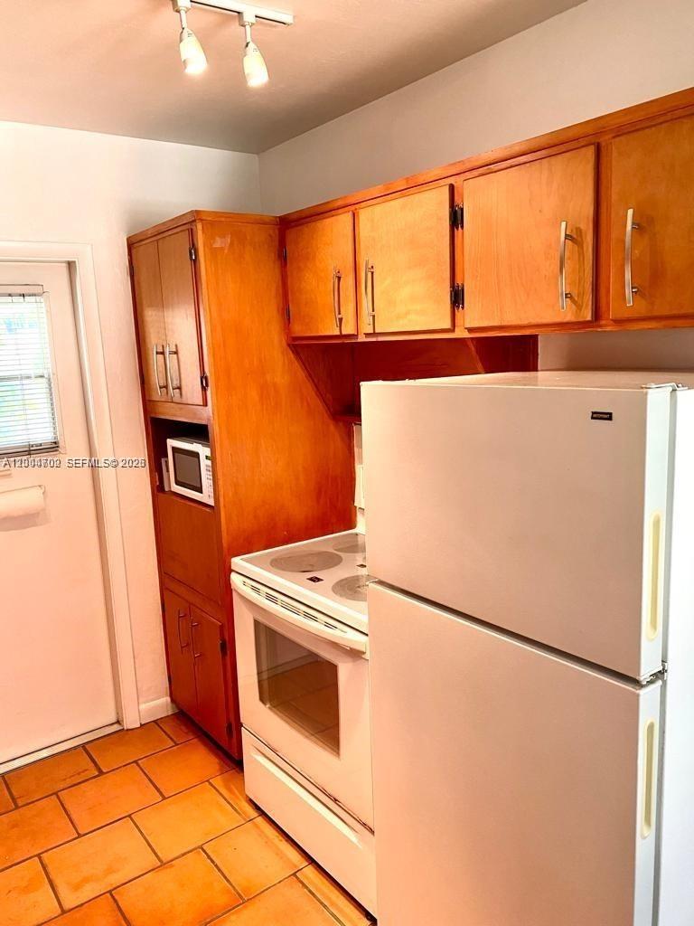 6565 Santona St #B12A, Coral Gables FL 33146