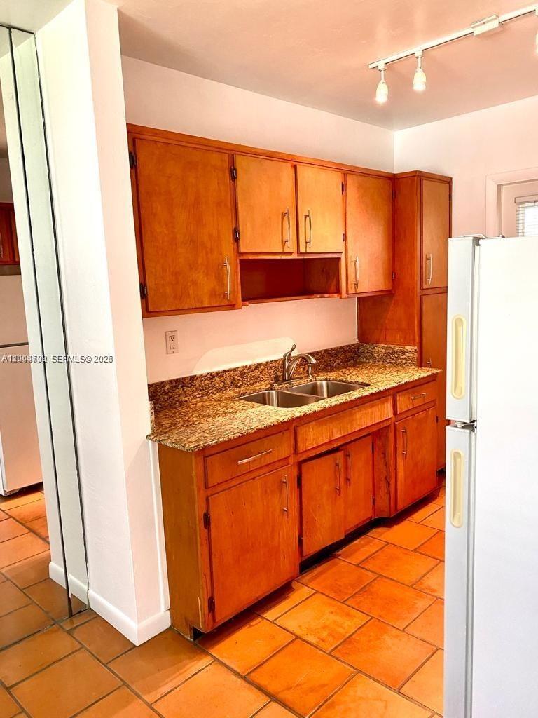 6565 Santona St #B12A, Coral Gables FL 33146