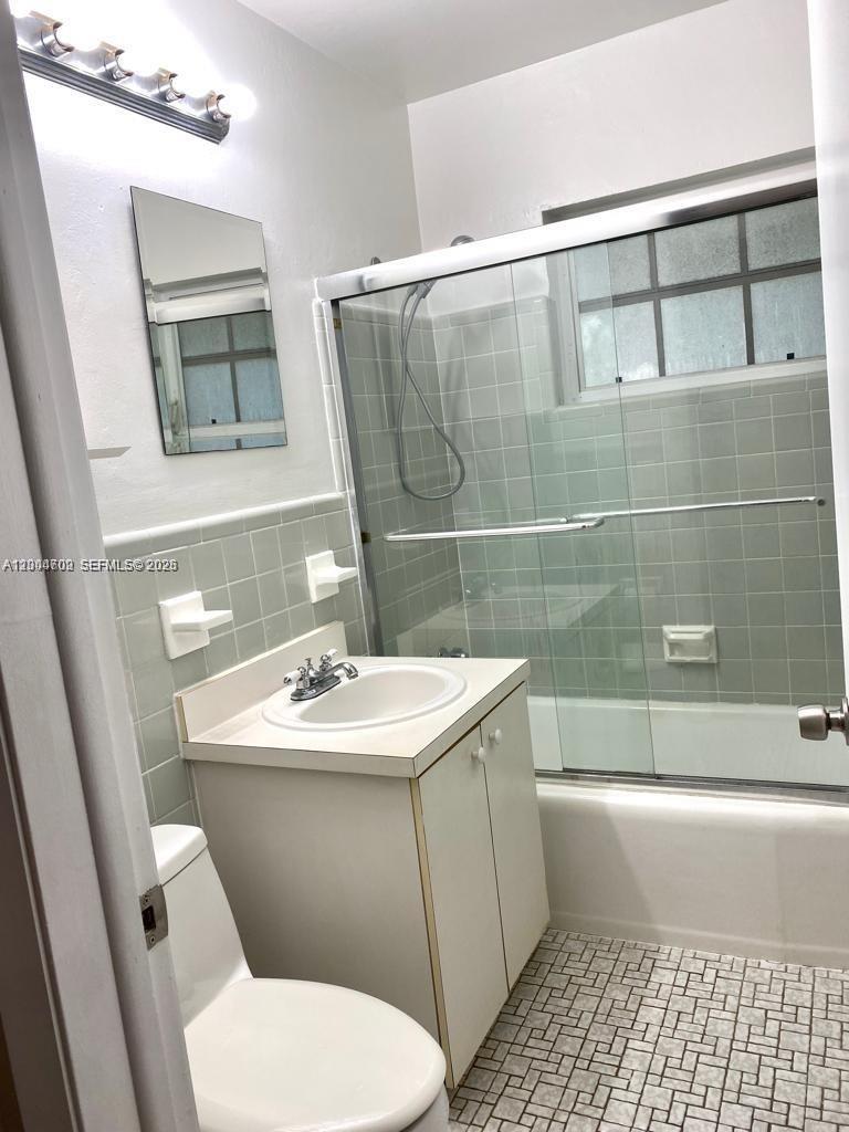6565 Santona St #B12A, Coral Gables FL 33146