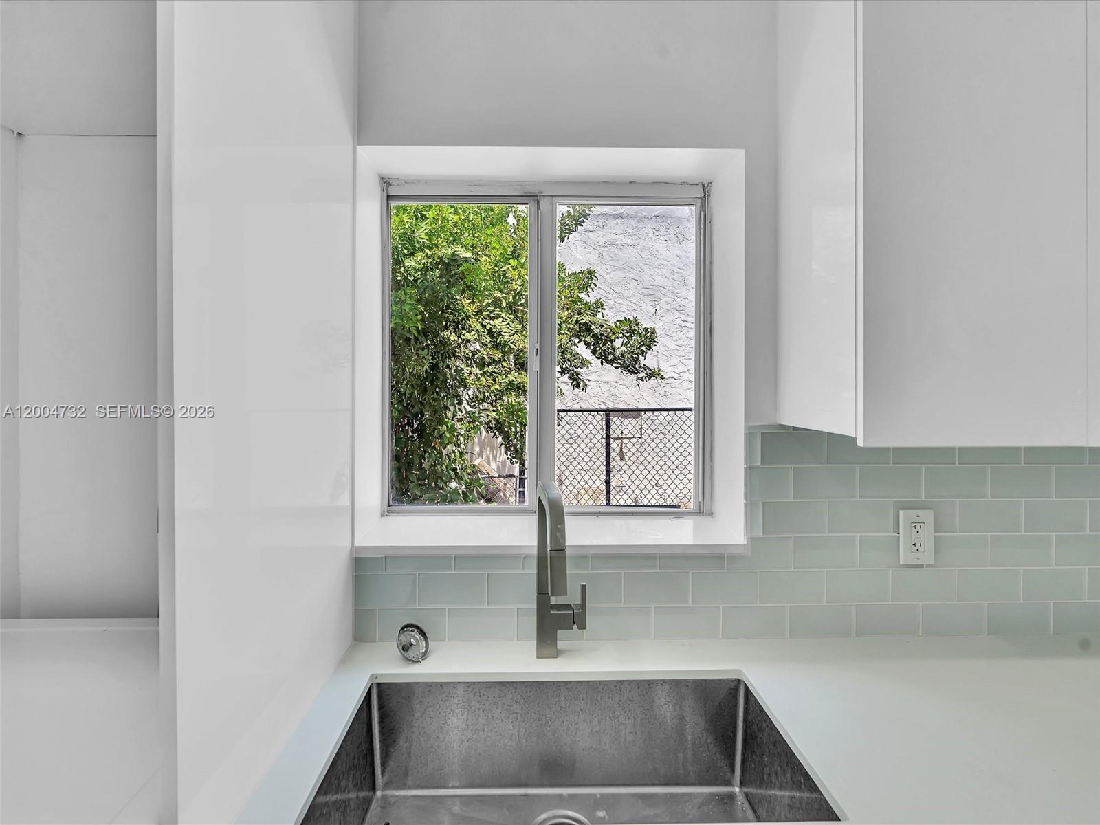 11900 N Bayshore Dr #206, North Miami FL 33181