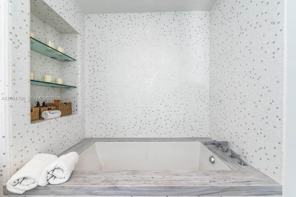 16901 Collins Ave #1404, Sunny Isles Beach FL 33160