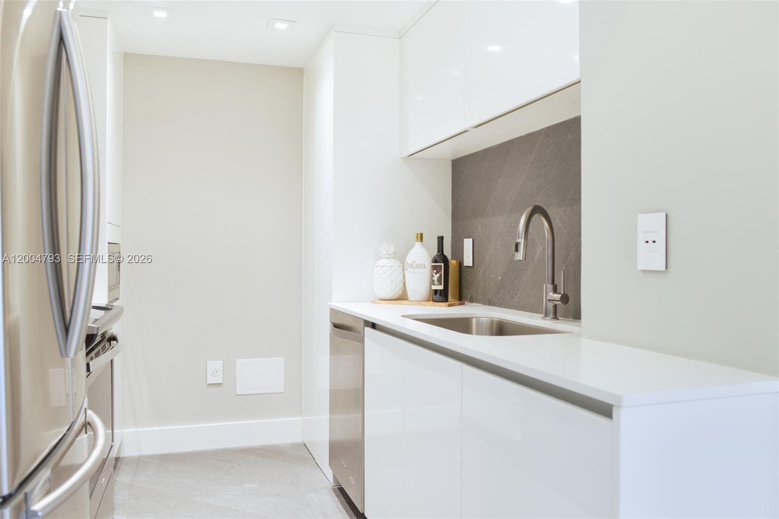 10275 Collins Ave #320, Bal Harbour FL 33154