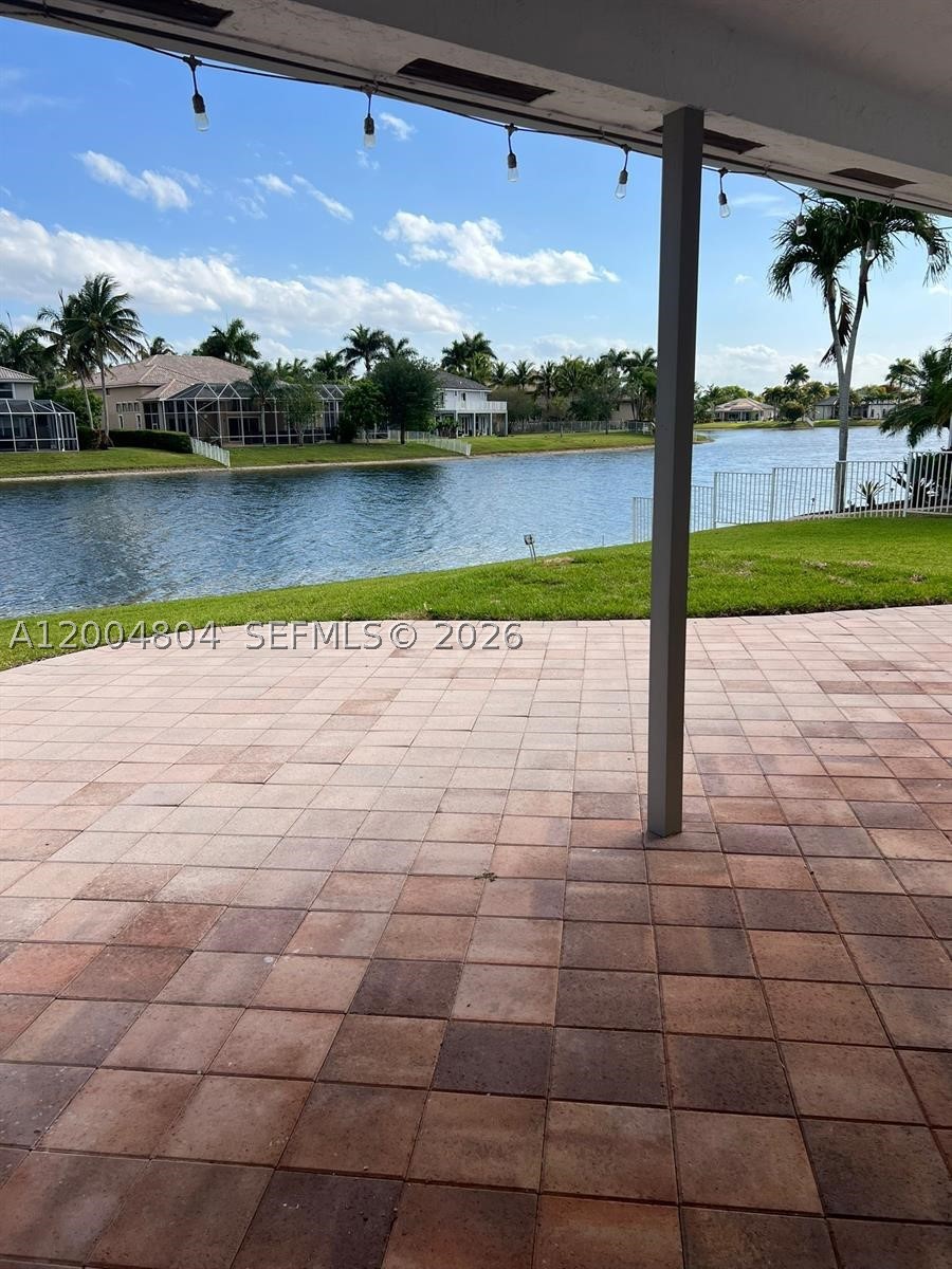 13840 NW 20th St, Pembroke Pines FL 33028
