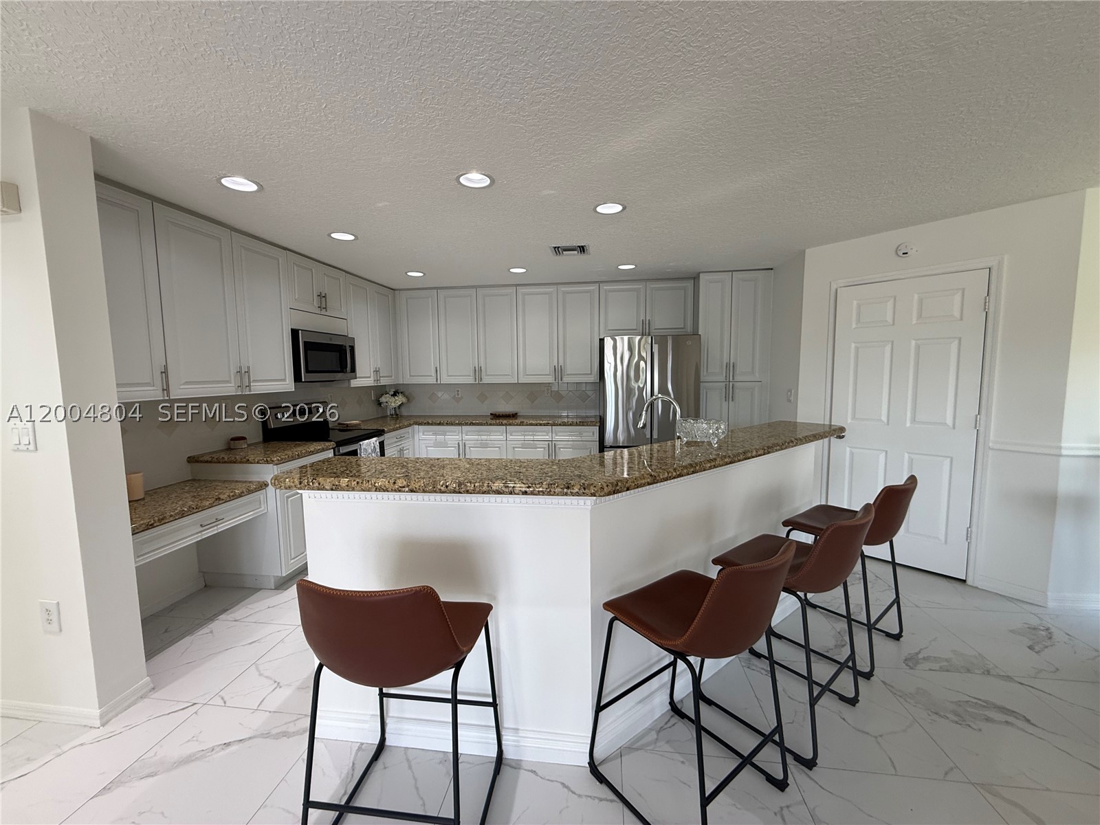 13840 NW 20th St, Pembroke Pines FL 33028