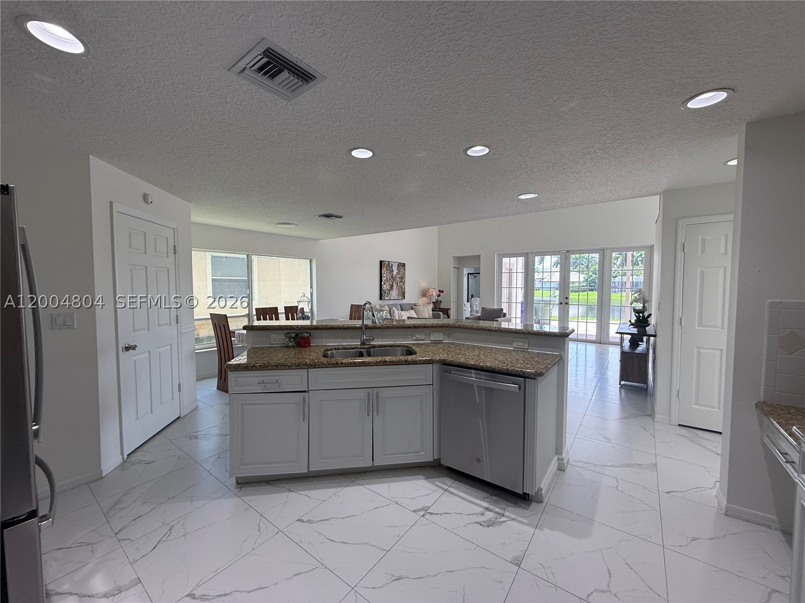 13840 NW 20th St, Pembroke Pines FL 33028
