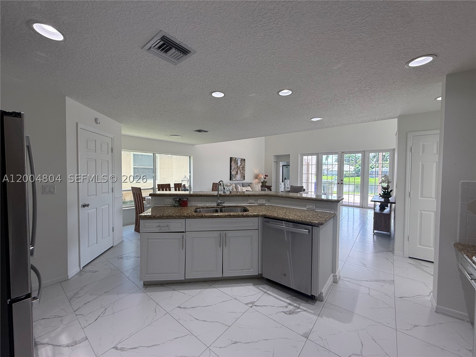 13840 NW 20th St, Pembroke Pines FL 33028