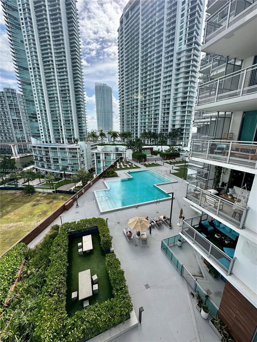 Miami FL 33130 - A12004806