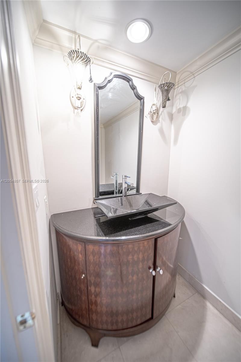 20201 E Country Club Dr #2806/07, Aventura FL 33180