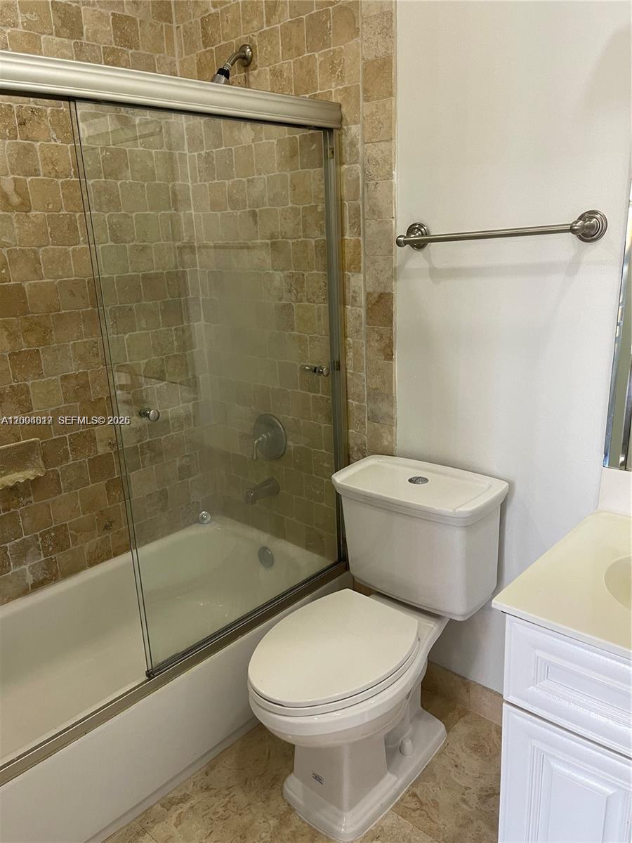 2415 NW 16th St Rd #102, Miami FL 33125