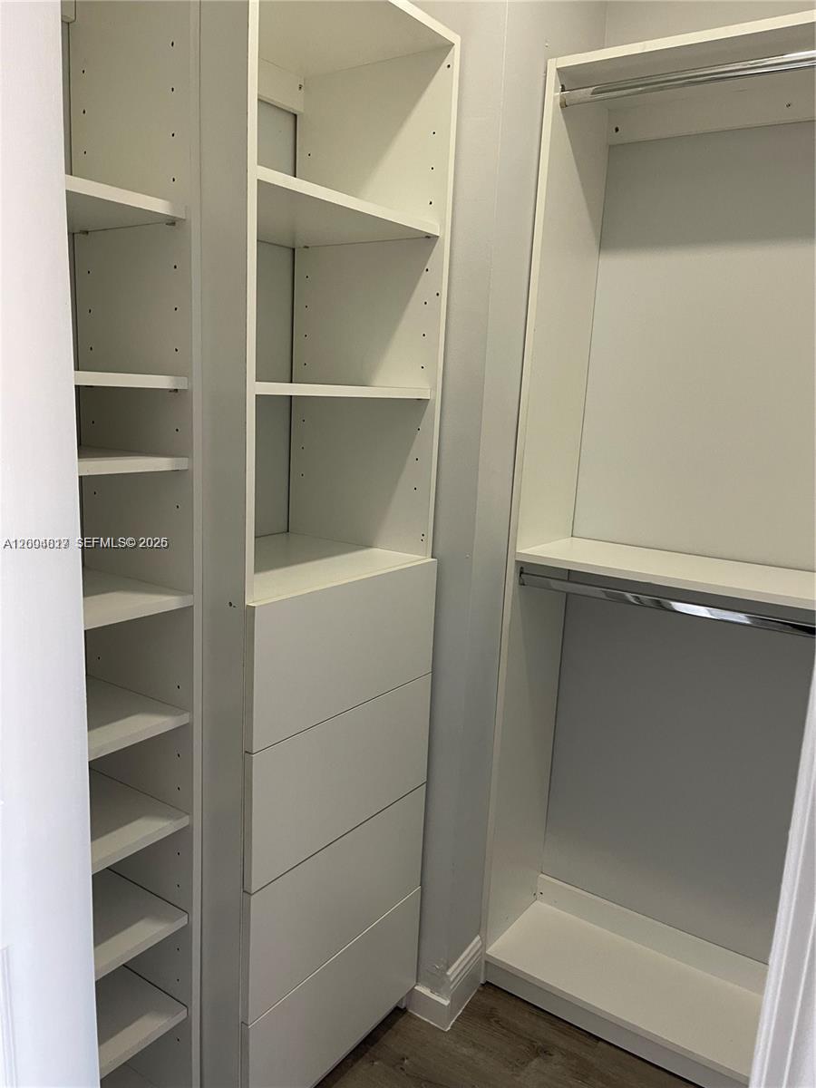 2415 NW 16th St Rd #102, Miami FL 33125