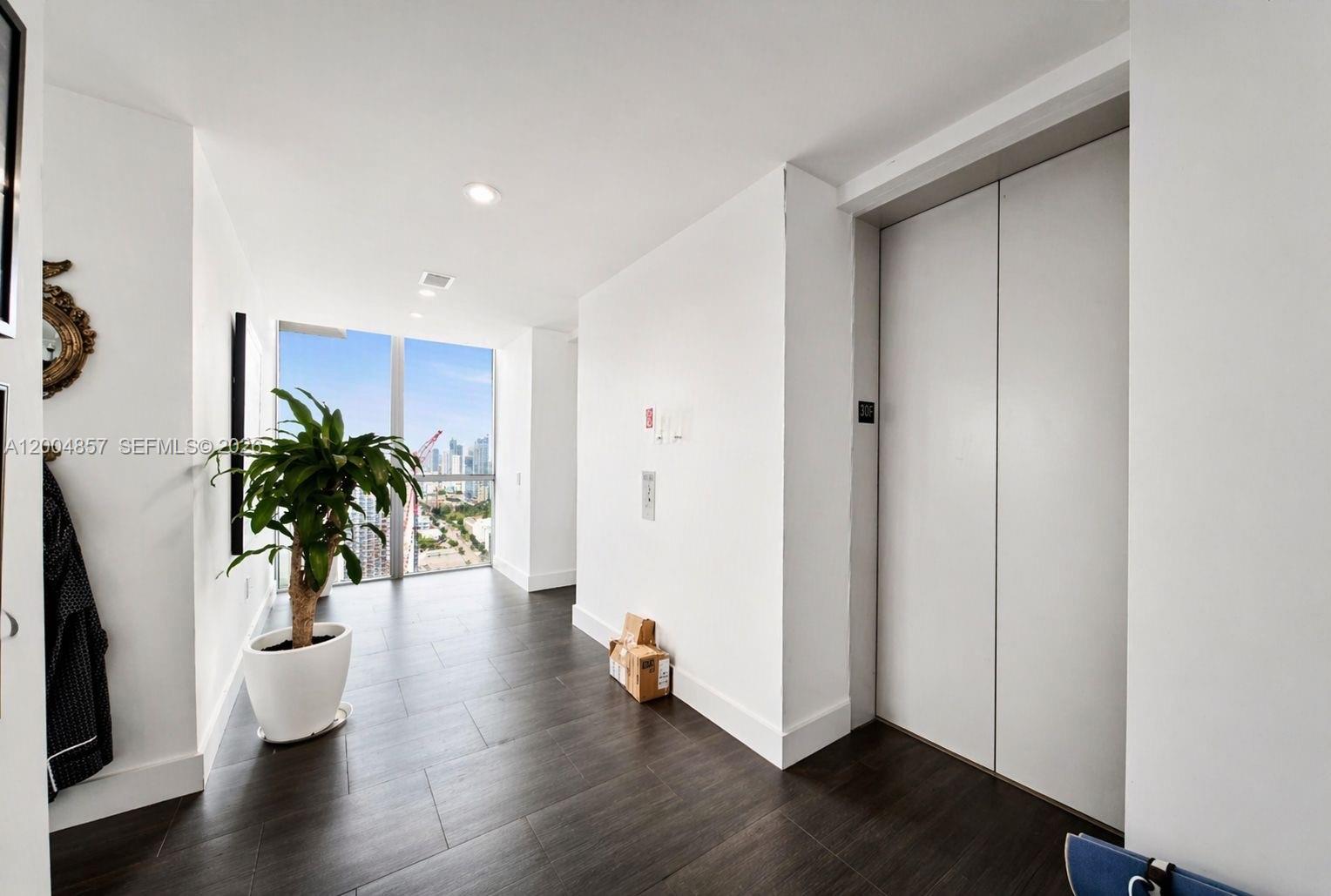 1100 Biscayne Blvd #3708, Miami FL 33132