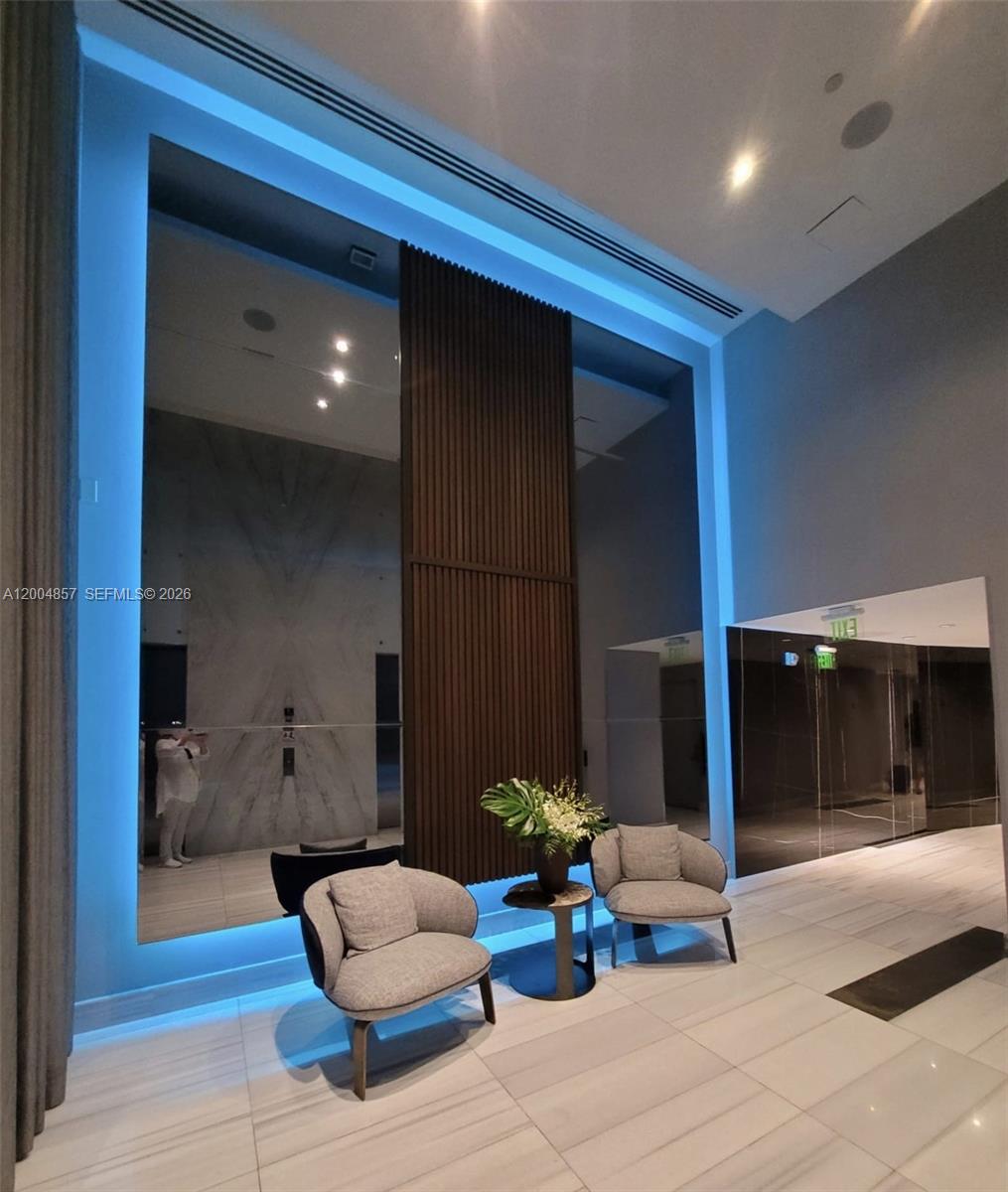 1100 Biscayne Blvd #3708, Miami FL 33132