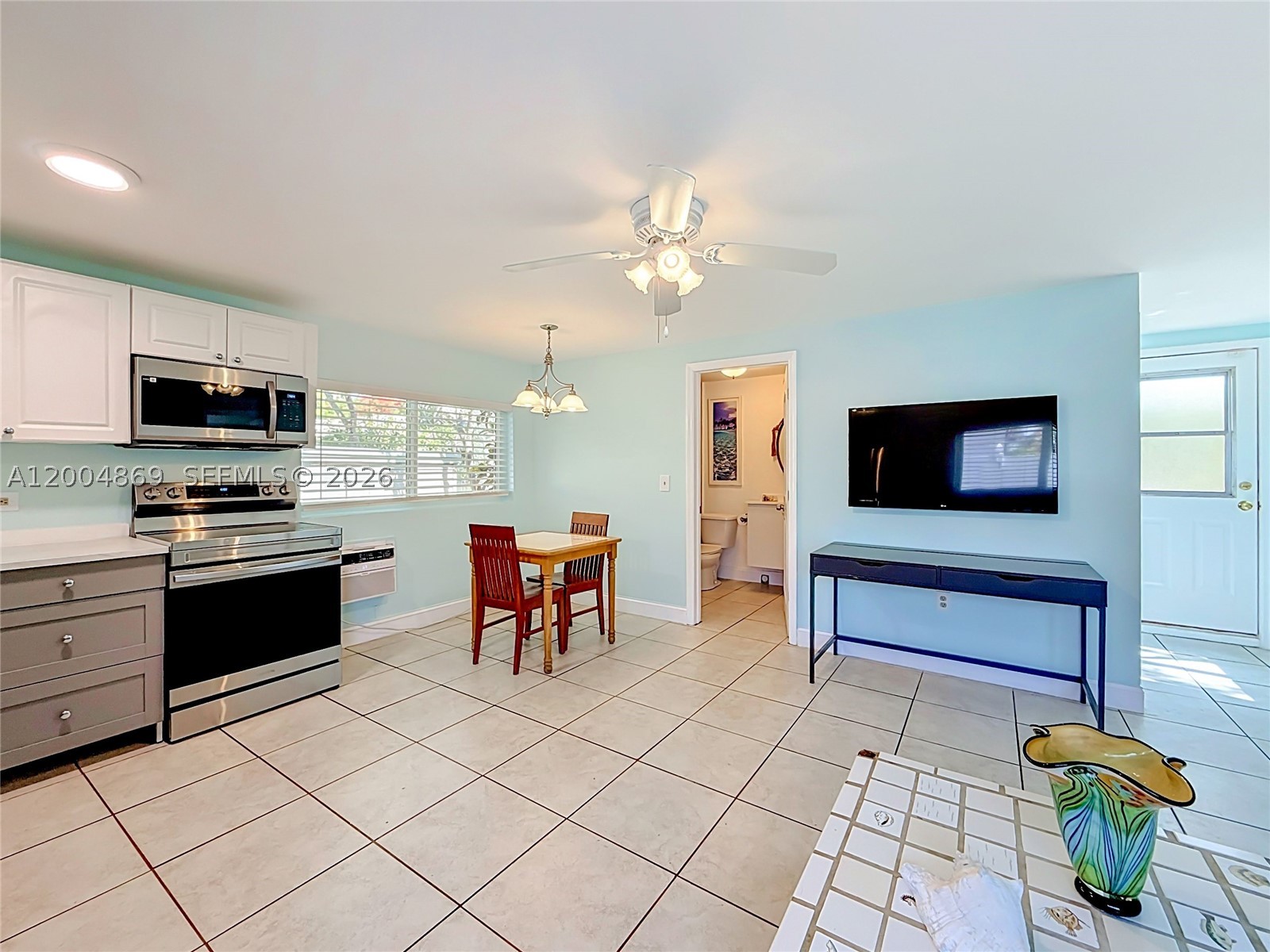 1029 Harrison St, Hollywood FL 33019