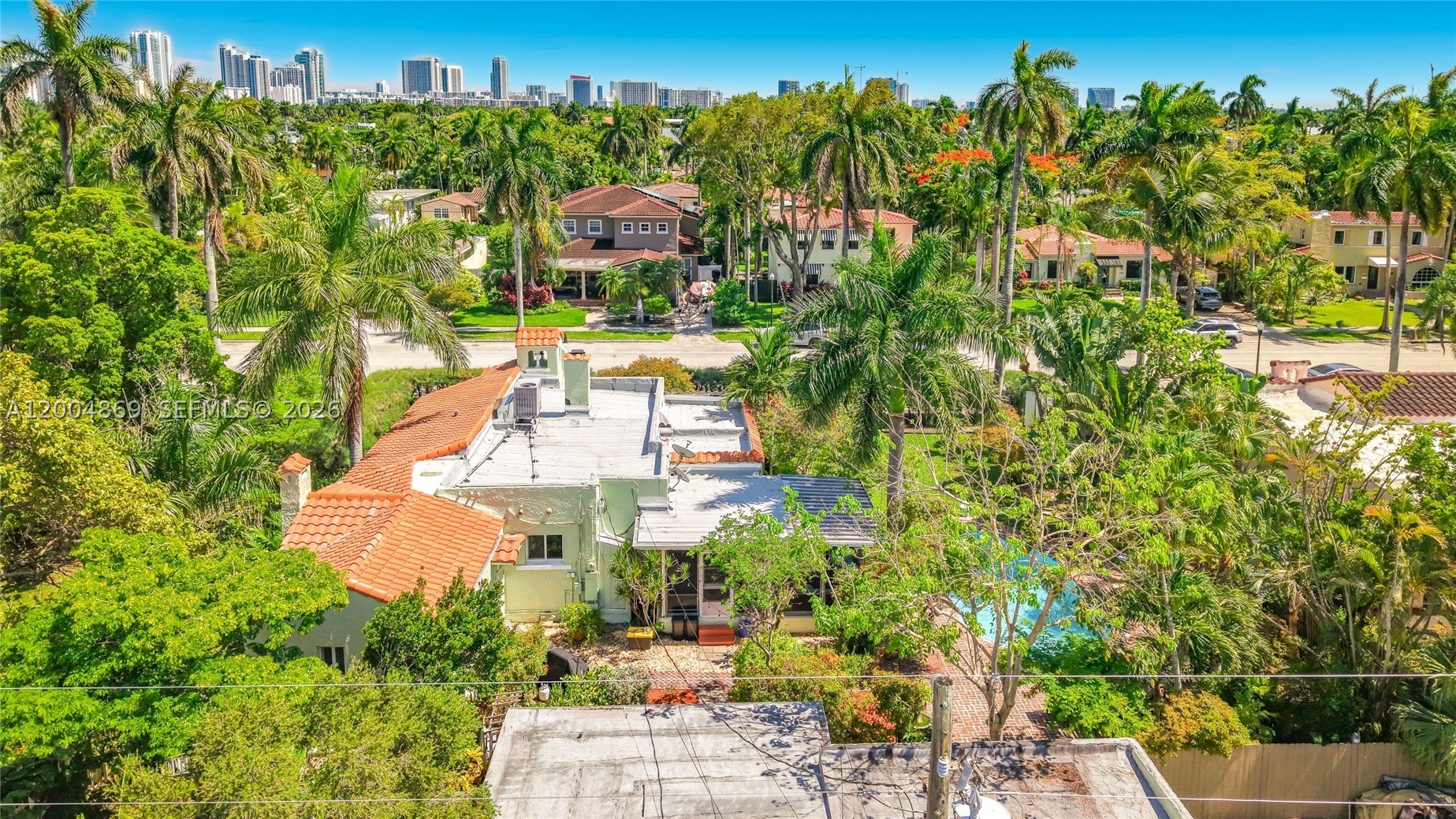 1029 Harrison St, Hollywood FL 33019
