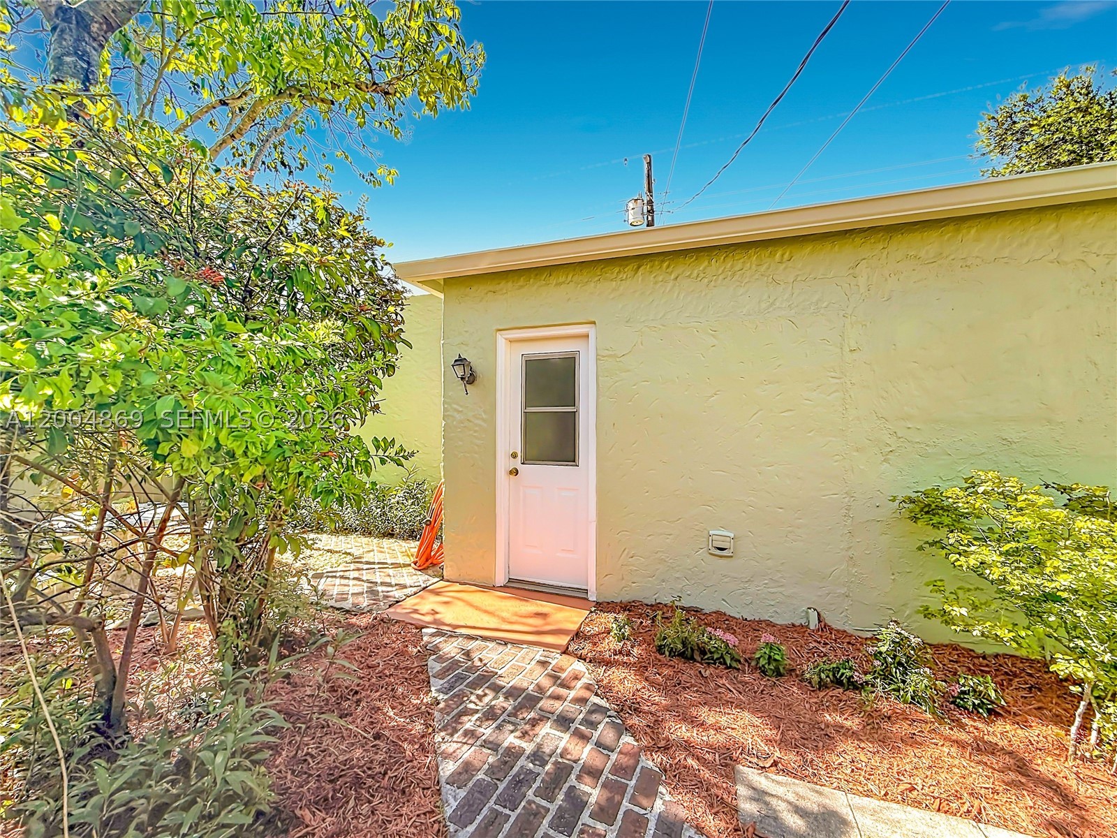 1029 Harrison St, Hollywood FL 33019