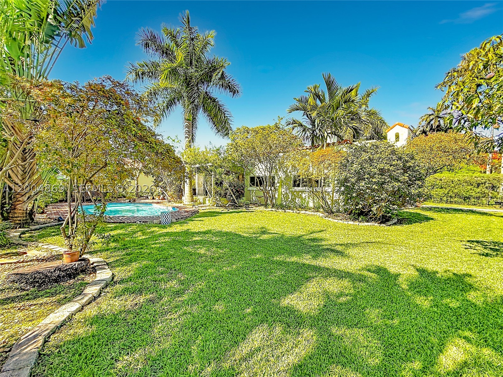 1029 Harrison St, Hollywood FL 33019