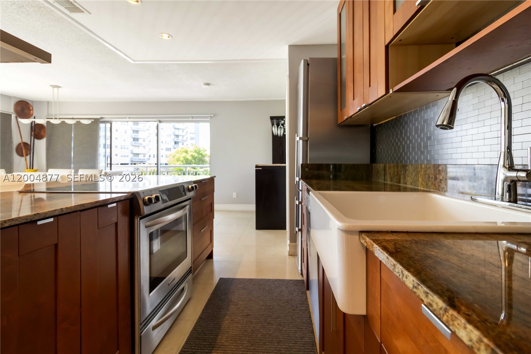 126 Golden Isles Dr #32A, Hallandale Beach FL 33009