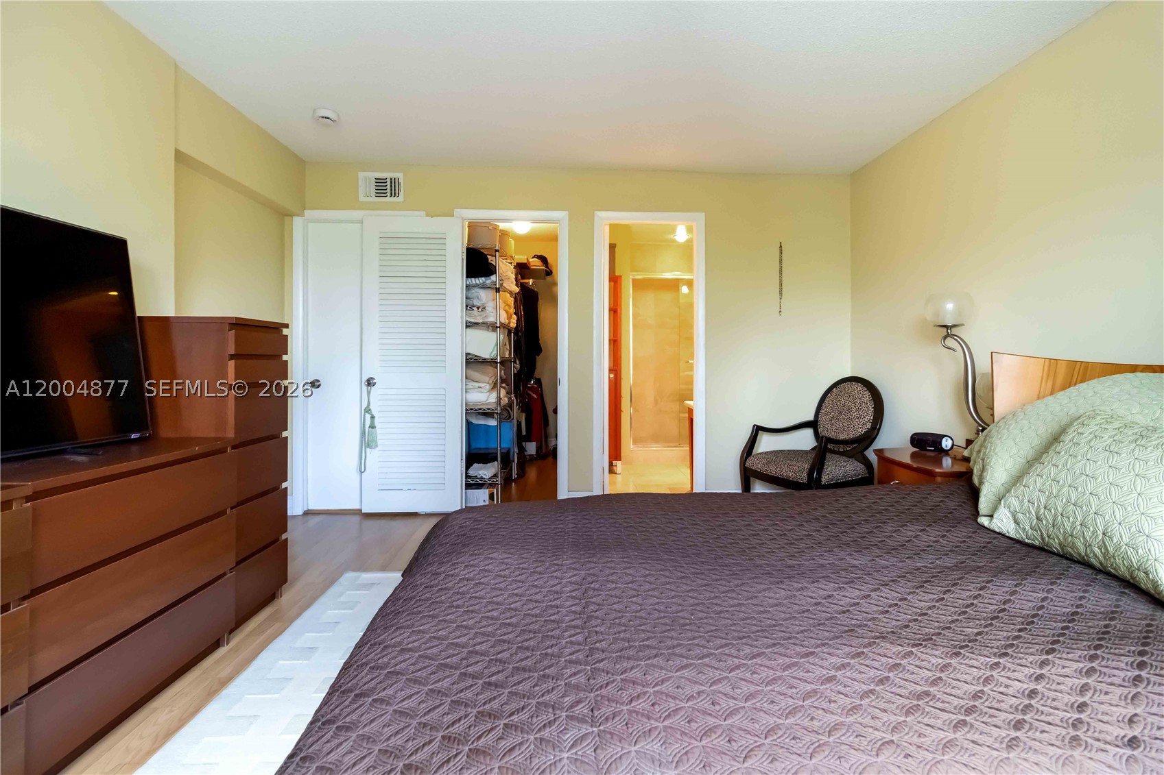 126 Golden Isles Dr #32A, Hallandale Beach FL 33009