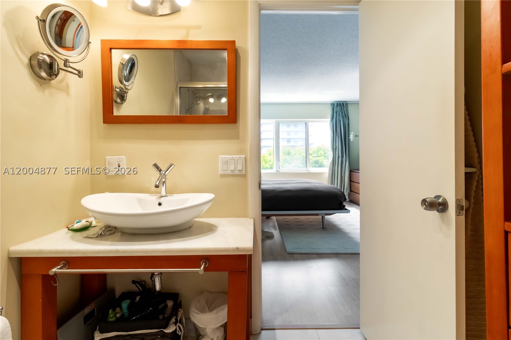 126 Golden Isles Dr #32A, Hallandale Beach FL 33009
