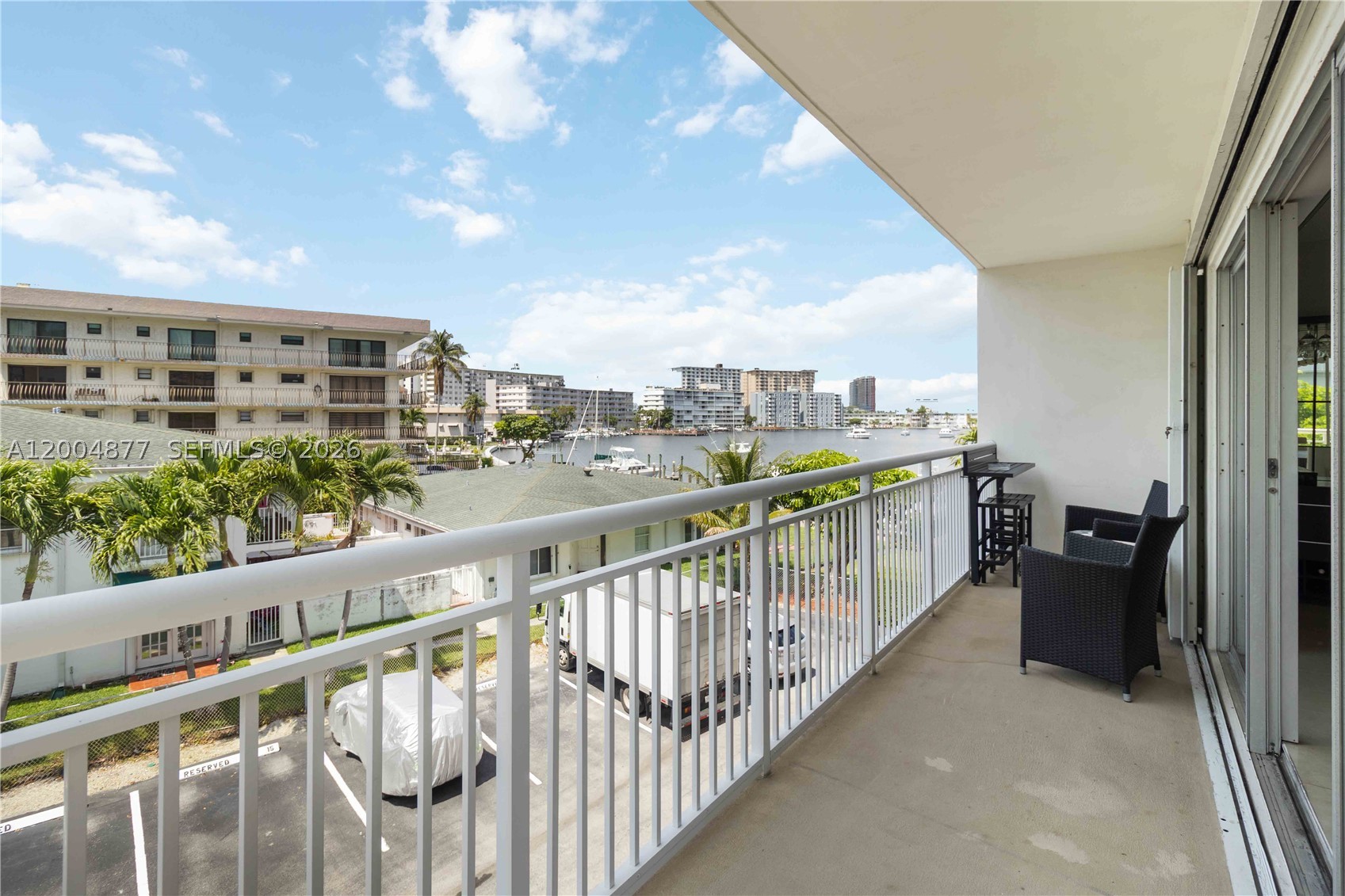 126 Golden Isles Dr #32A, Hallandale Beach FL 33009