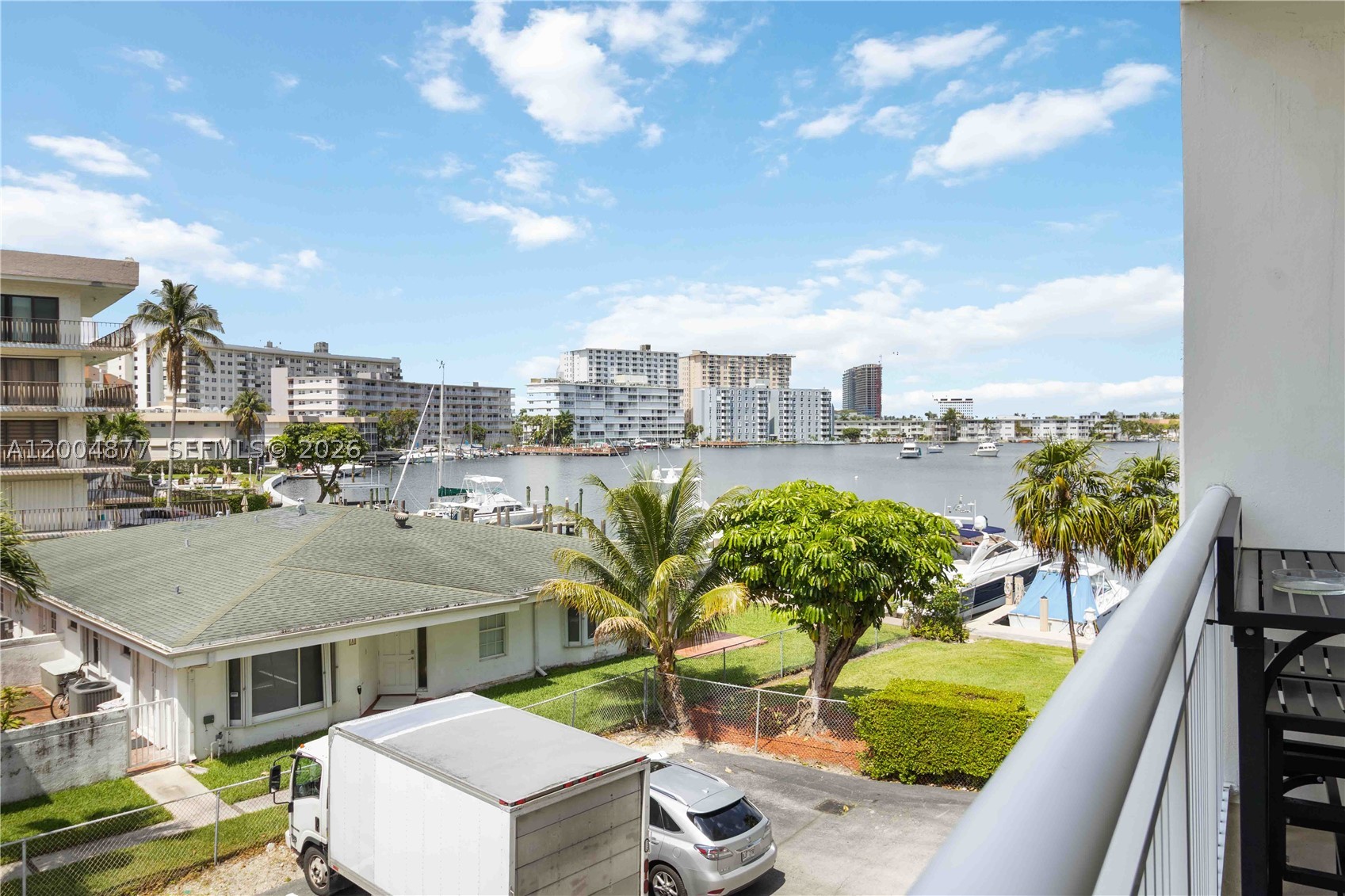 126 Golden Isles Dr #32A, Hallandale Beach FL 33009
