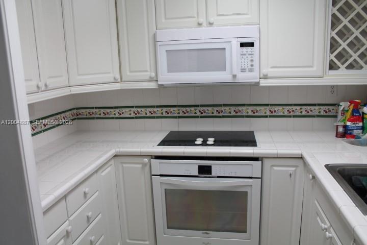 540 Brickell Key Dr #724, Miami FL 33131