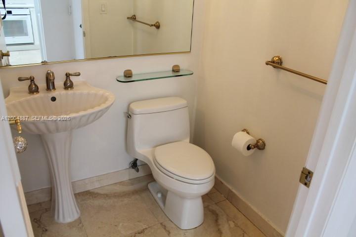 540 Brickell Key Dr #724, Miami FL 33131