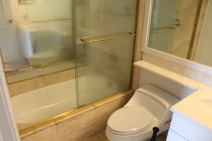 540 Brickell Key Dr #724, Miami FL 33131