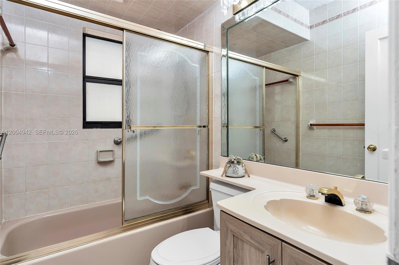 3694 NW 20th St, Miami FL 33142
