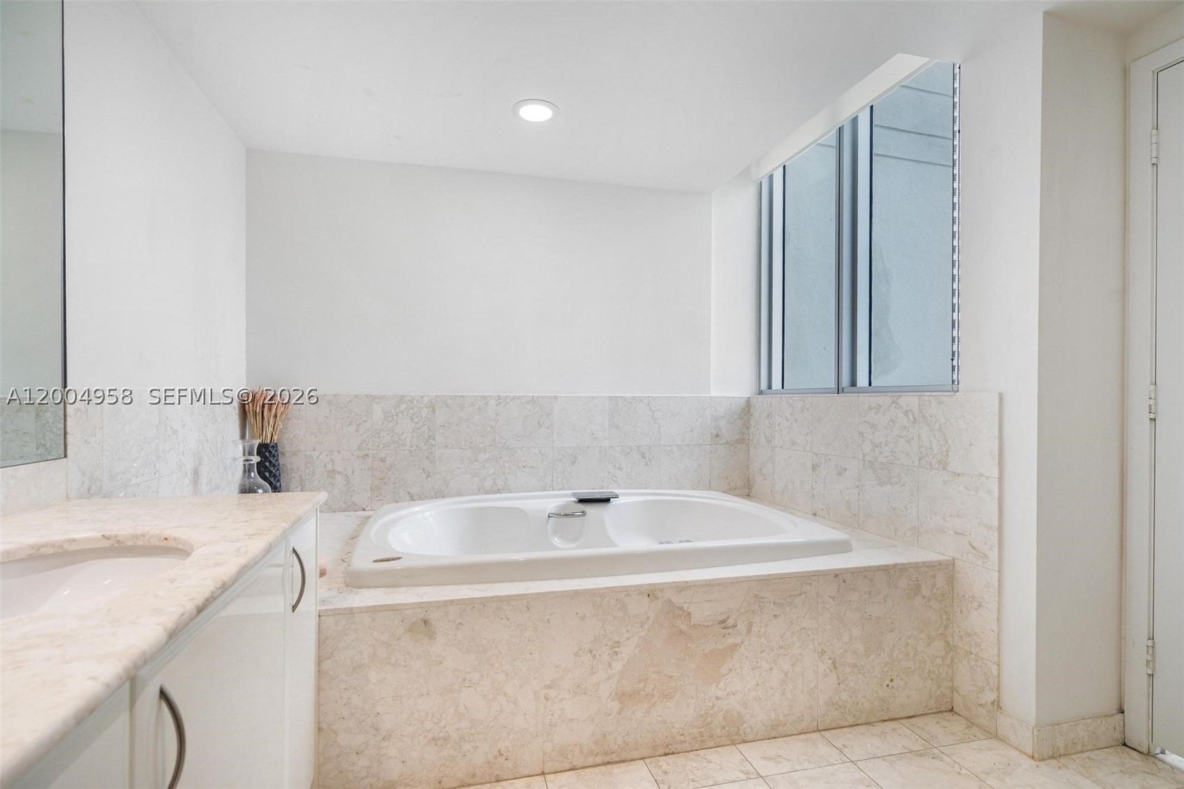 1331 Brickell Bay Dr #302, Miami FL 33131